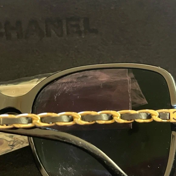 CHANEL Black Sunglasses with Classic Chain Design